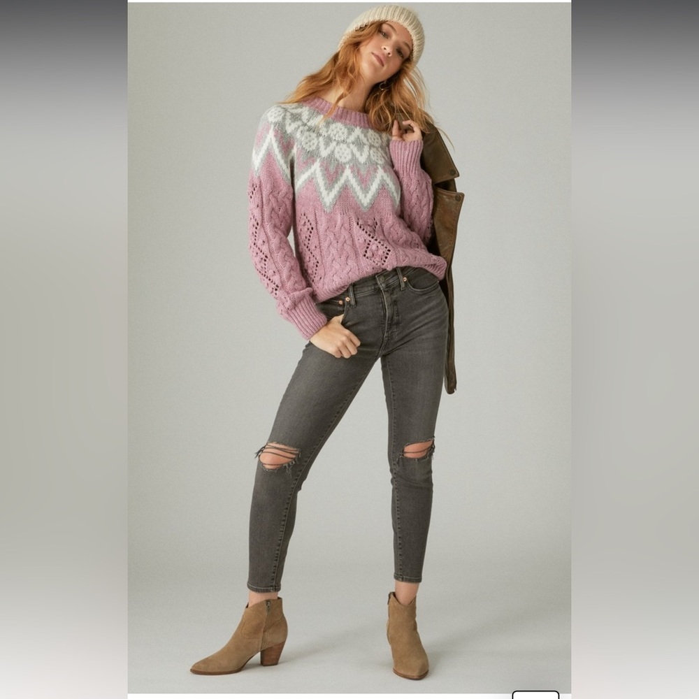 Bridgette High Rise Skinny, Size 12/31Ankle. Distressed dark wash denim